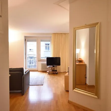 Apartment 1br Near - Joy St3 R *
